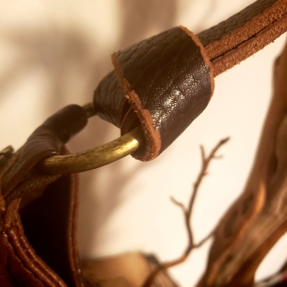 TYLIE MALIBU Dist.Peb. Brown Leather Handbag - Picture 5 of 11